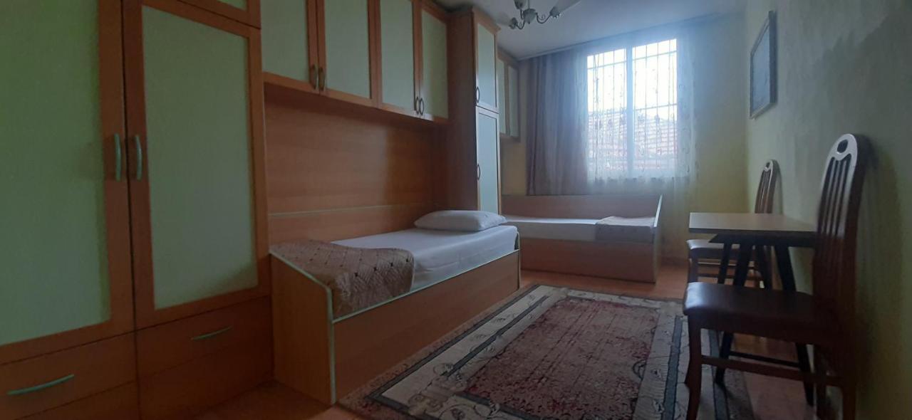 Enki'S Guesthouse Tirana Eksteriør billede