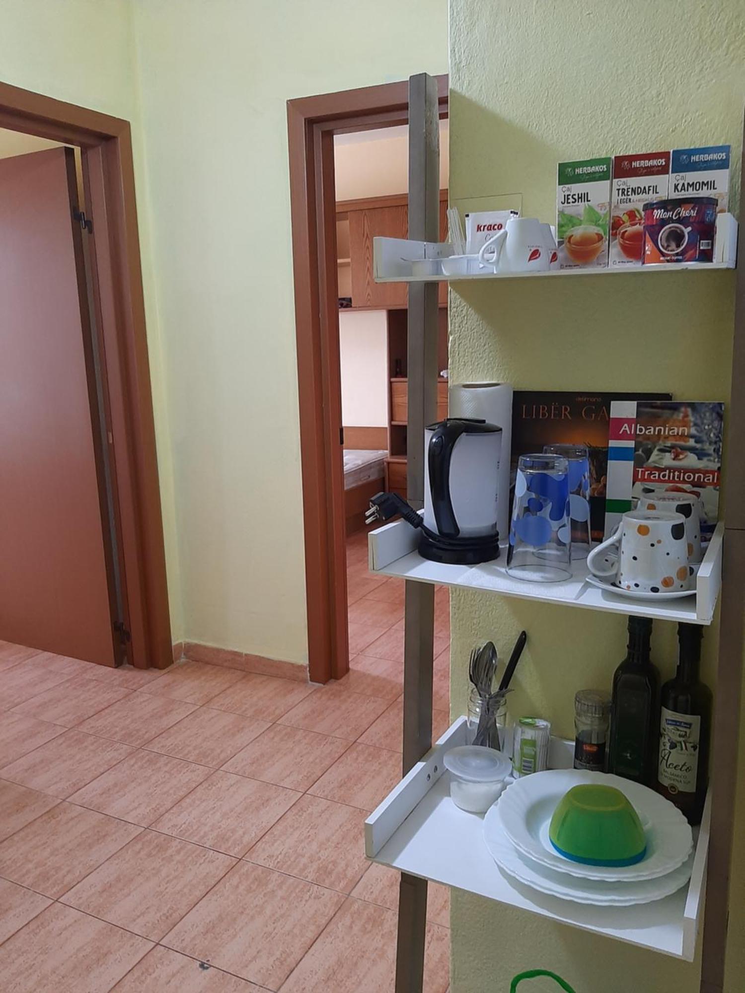 Enki'S Guesthouse Tirana Eksteriør billede