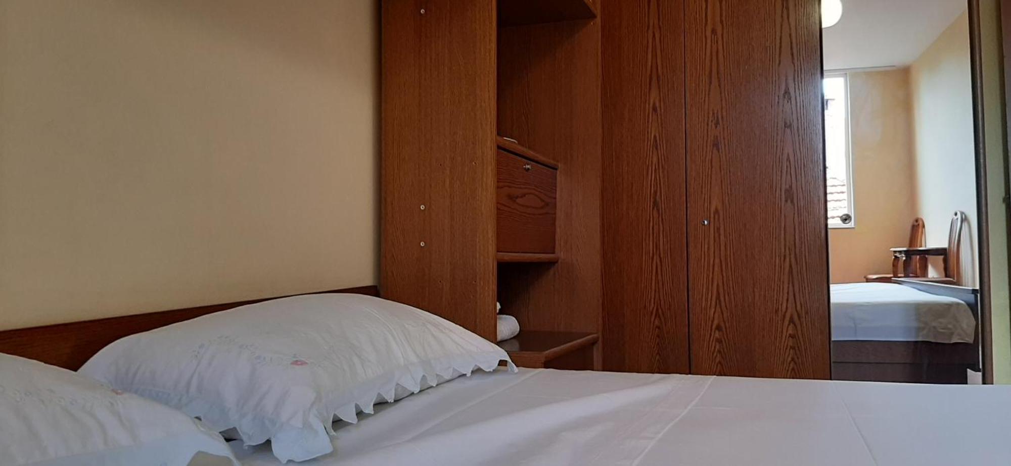 Enki'S Guesthouse Tirana Eksteriør billede
